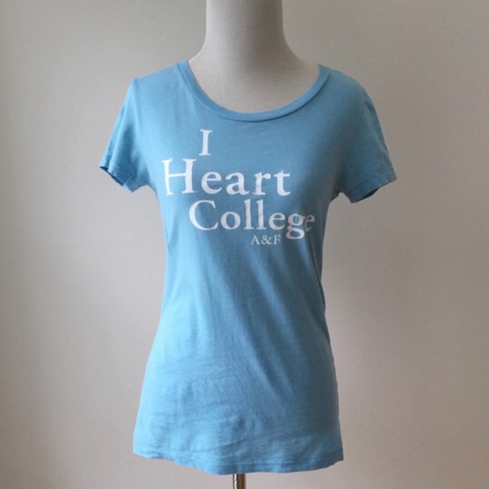 A&F Graphic Tee size M